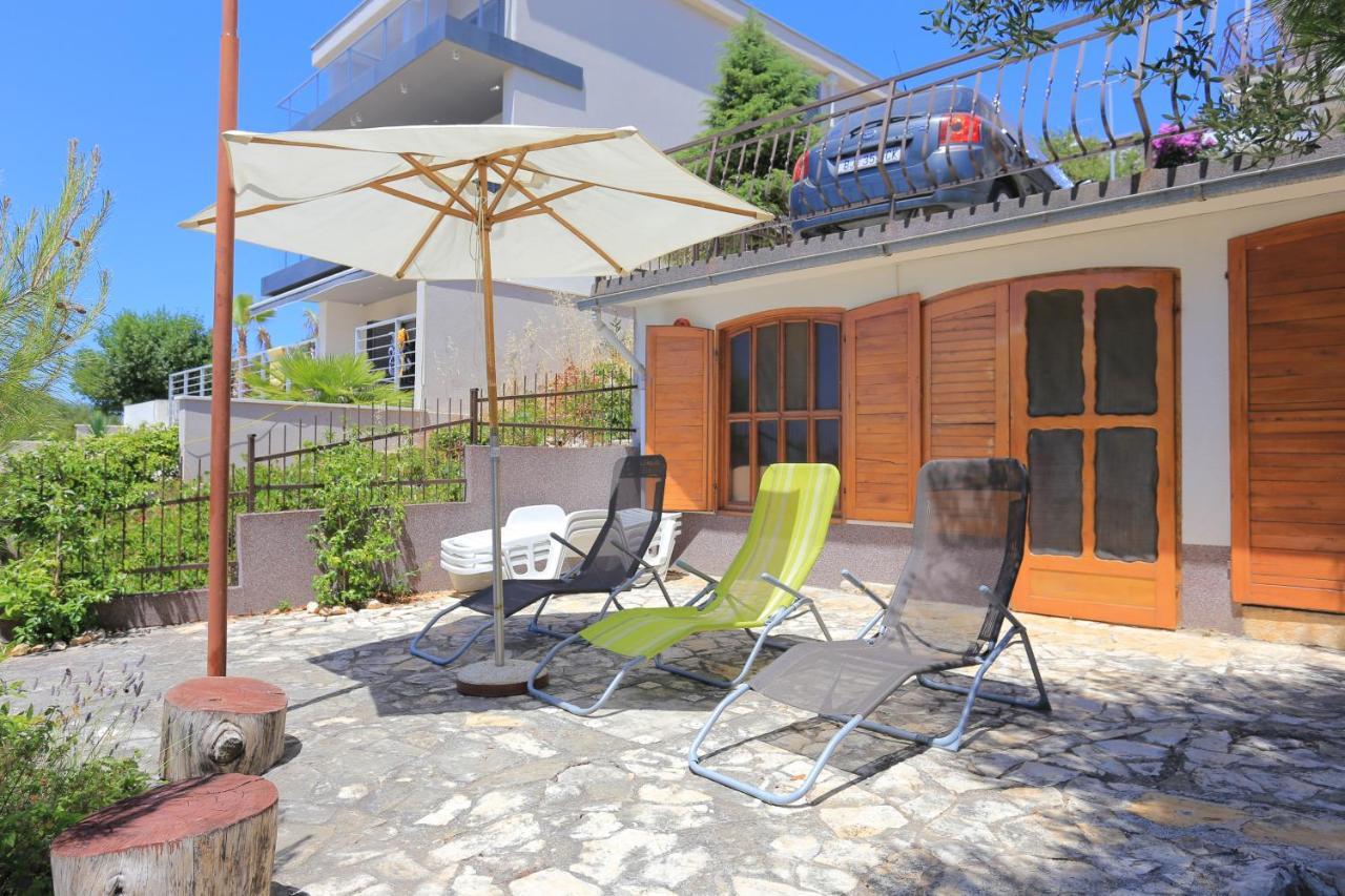 Apartments By The Sea Okrug Donji, Ciovo - 16657 多吉奥科如 外观 照片